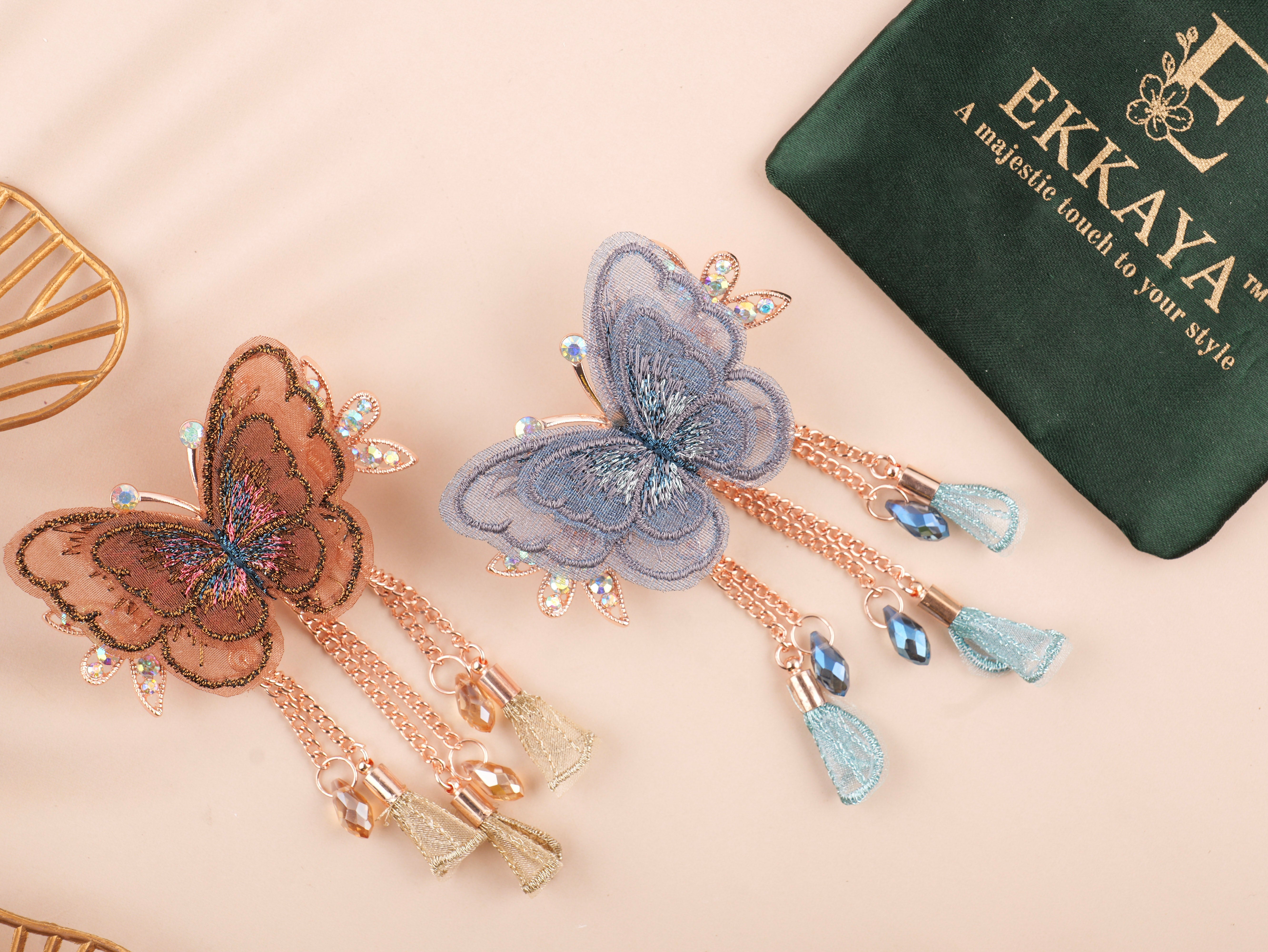 Korean Butterfly Dangle Claw – Whimsical Elegance for Your Hair