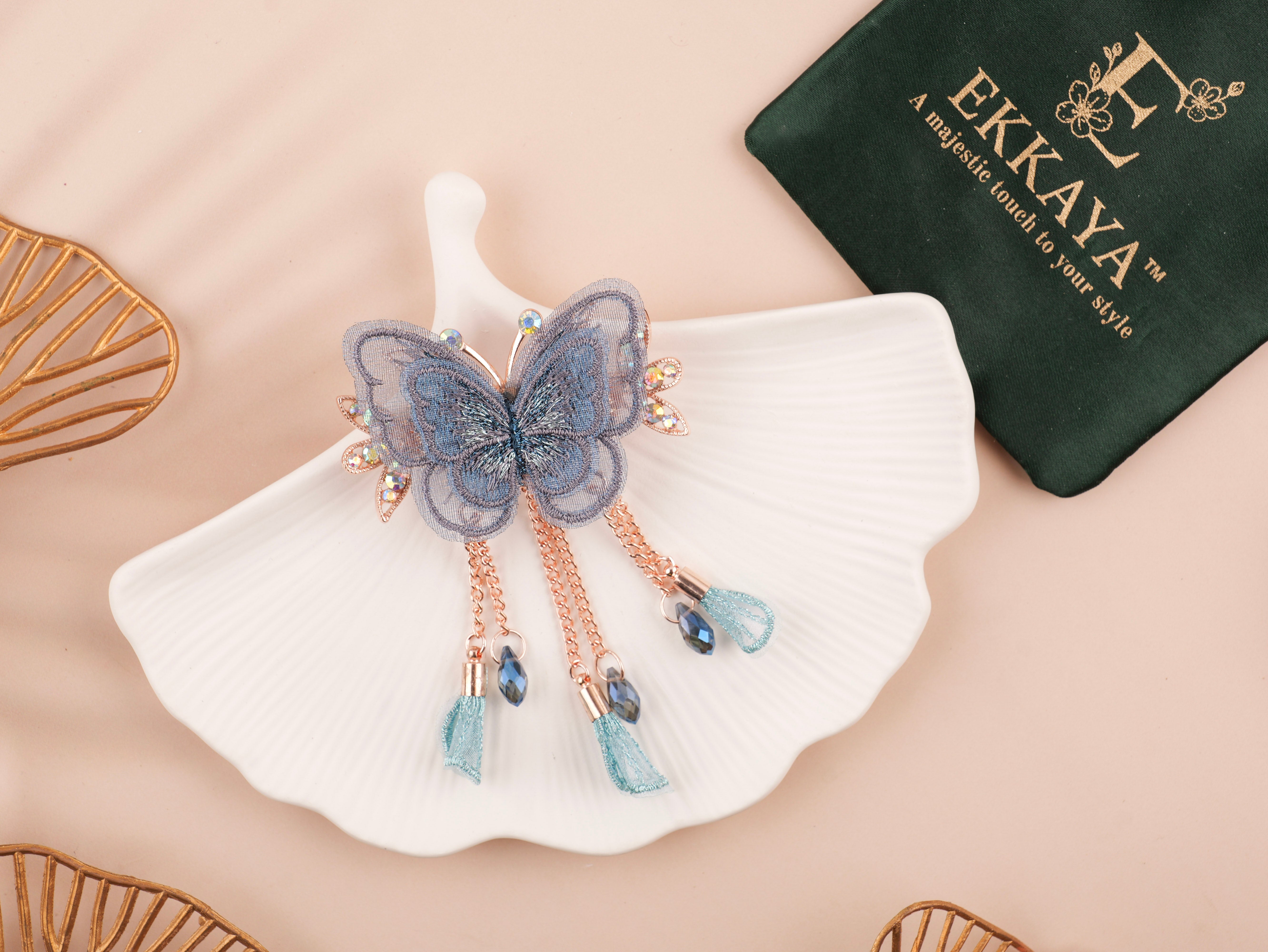 Korean Butterfly Dangle Claw – Whimsical Elegance for Your Hair