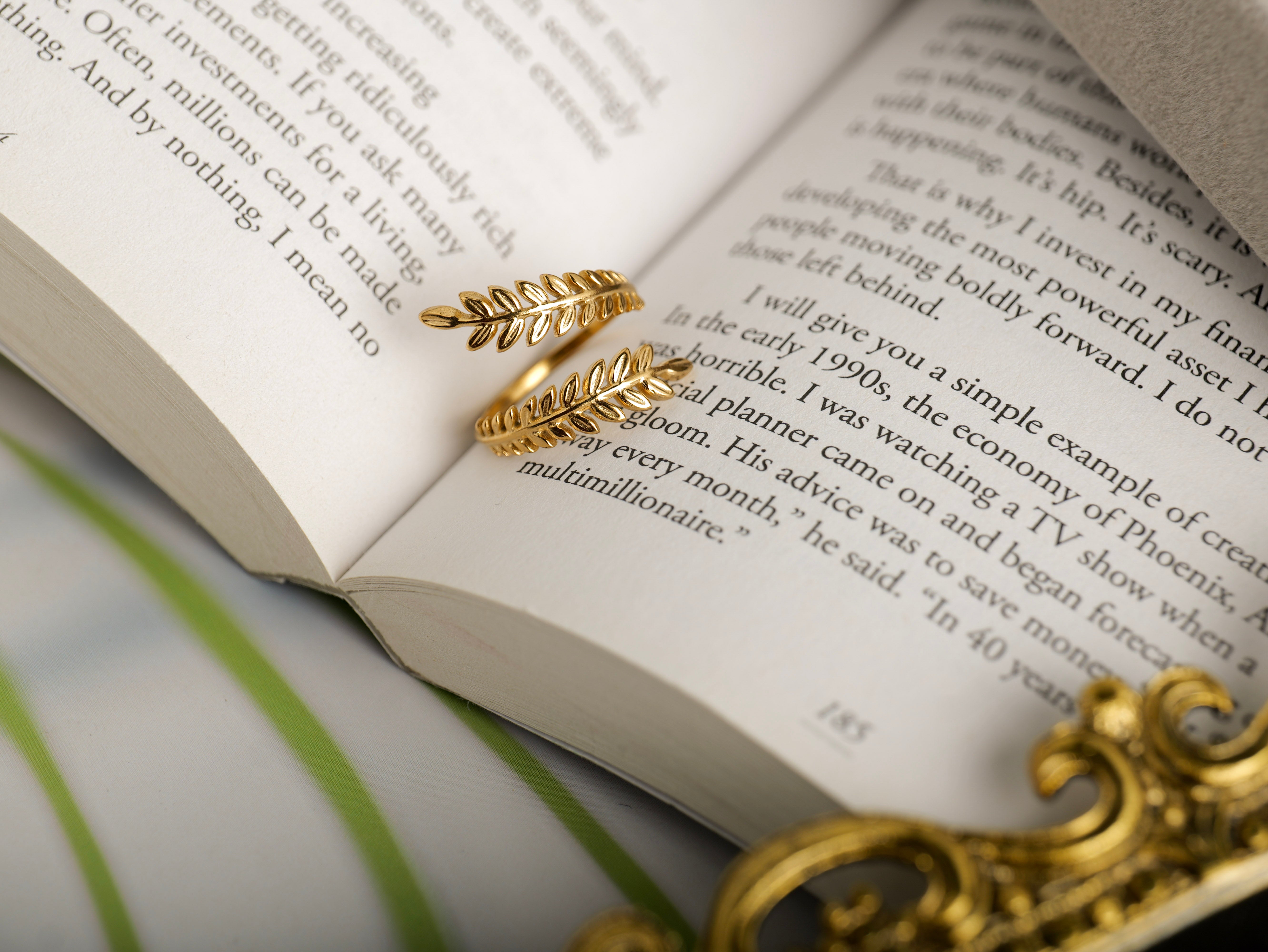 Minimalist Leaf Adjustable Open Ring | Elegant Nature-Inspired Finger Ring for Women