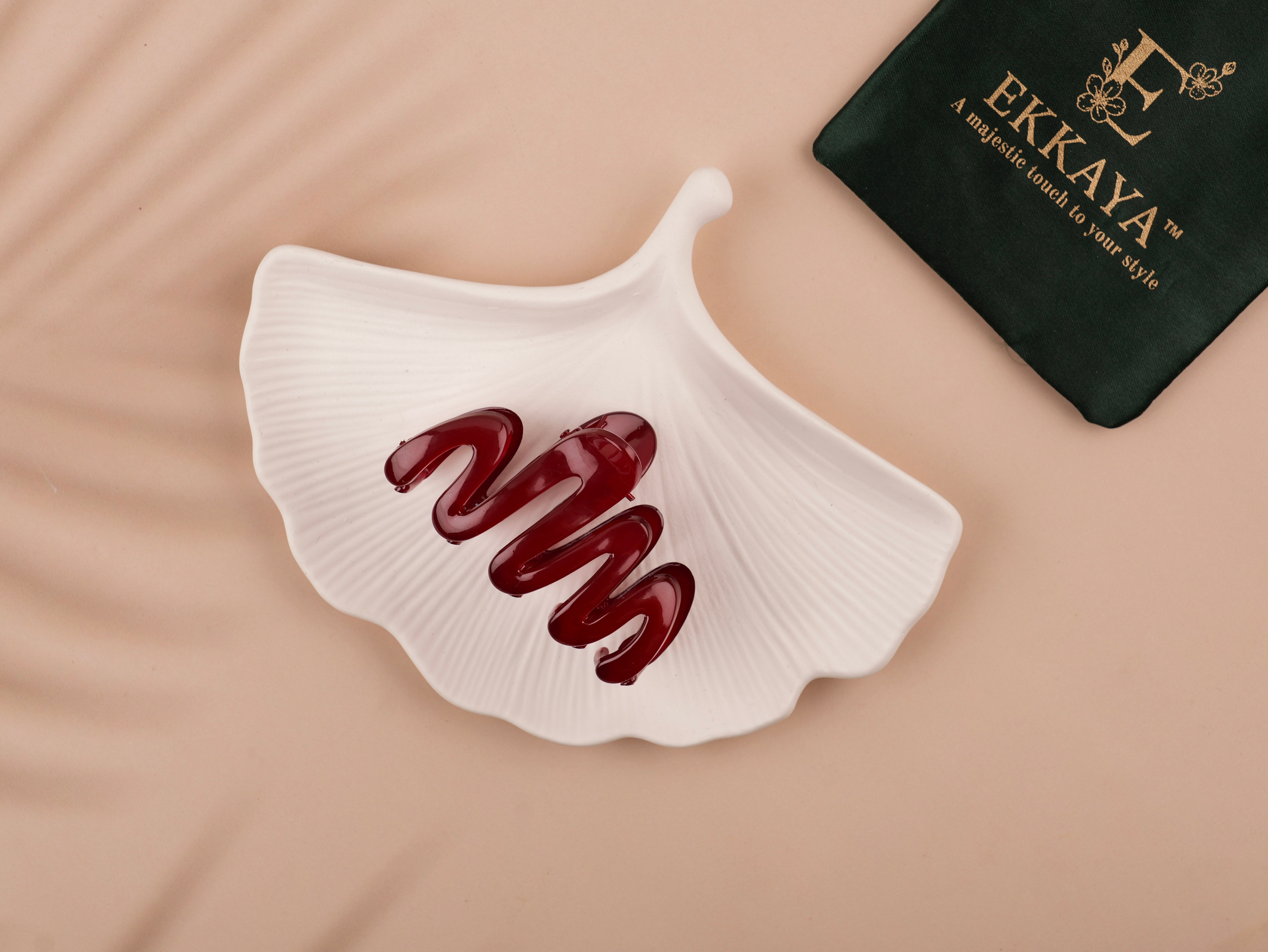 Wave Flex Bold Hair Claw | Flexible Grip Bold Hair Clip for Women & Girls