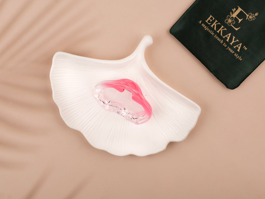 Aura Wave Glossy Claw – Bold Hold with Glossy Elegance