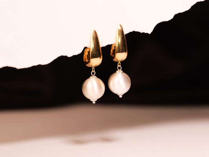 Gold Drop Earrings with Textured Pearl | Vintage-Inspired Ribbed Design | Elegant Statement Jewelry