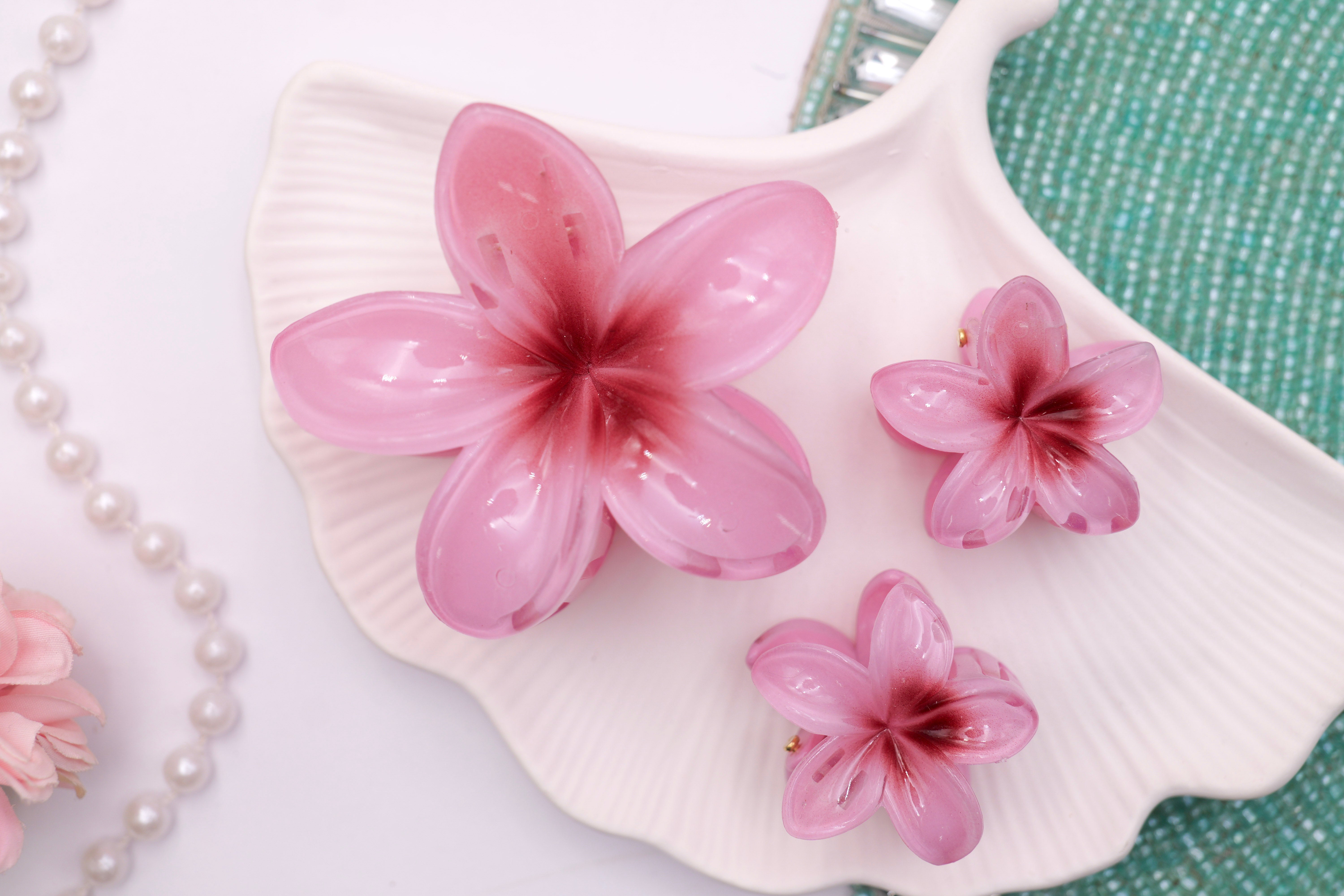 Blossom Shine Resin Flower Claw Set