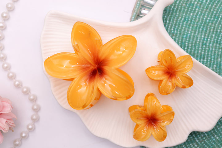 Blossom Shine Resin Flower Claw Set