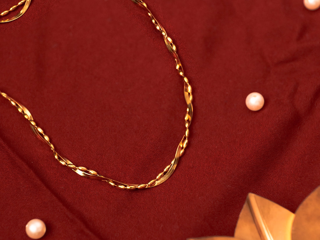 Twisted Leaf-Link Gold Necklace