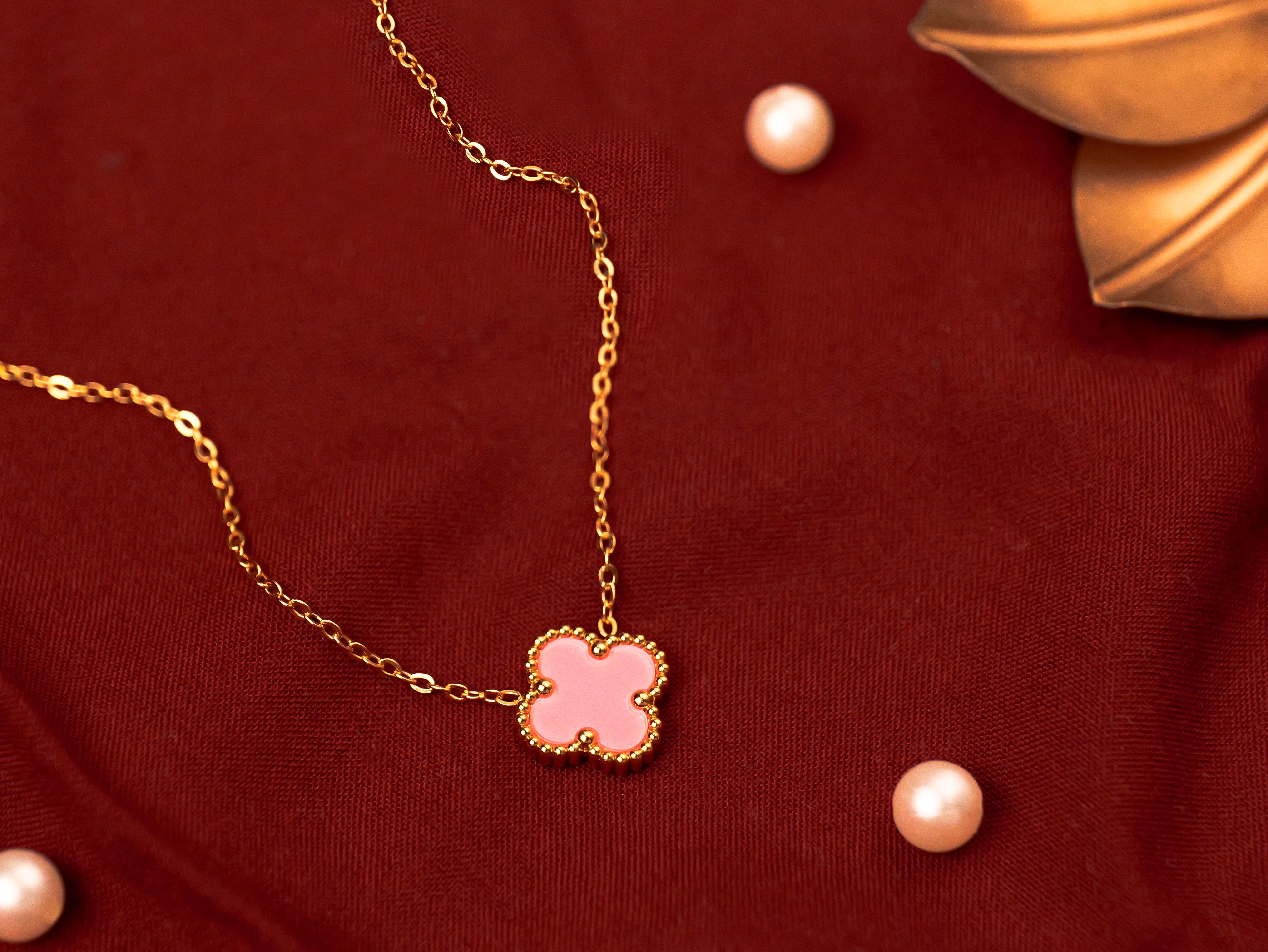 Clover Pendant Necklace