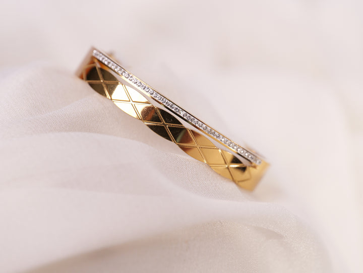Diamond-Accented Quilted Gold Bracelet
