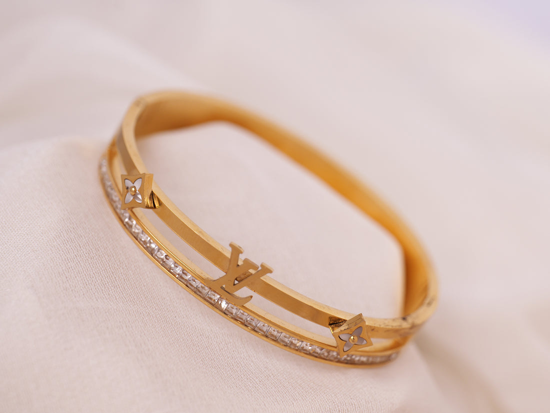 Elegant Dual-Layer Gold Bracelet