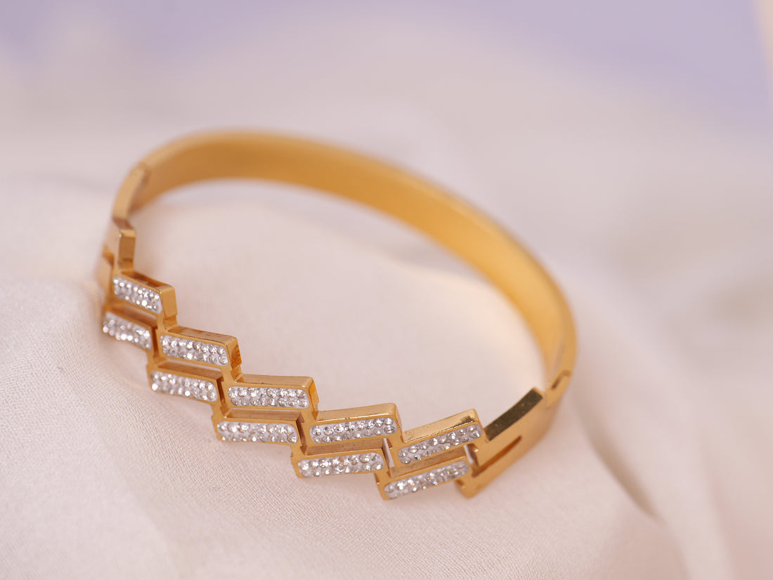 Geometric Diamond Gold Bracelet