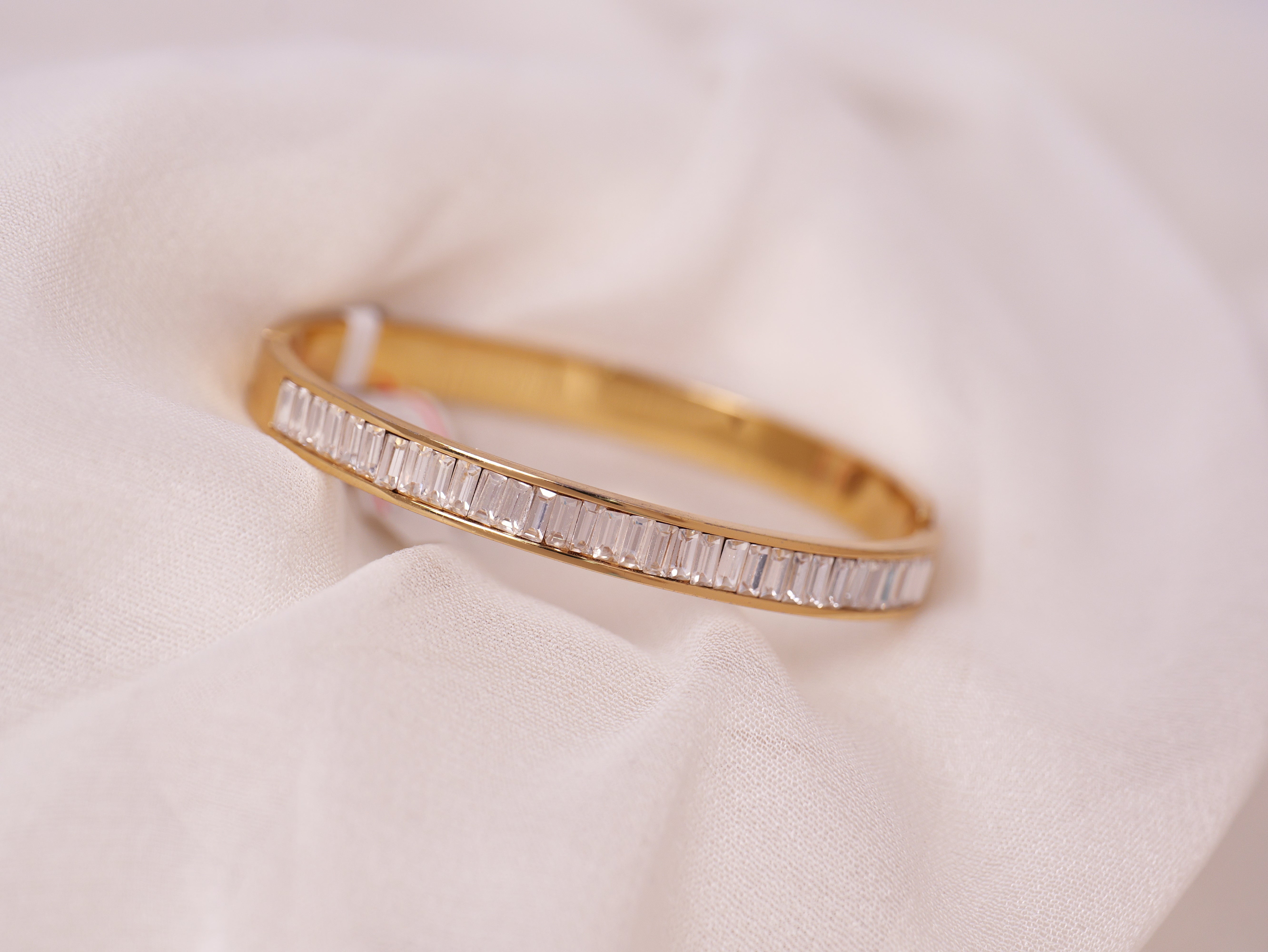 Elegant Baguette-Cut Stone Gold Bracelet for Thin Wrist