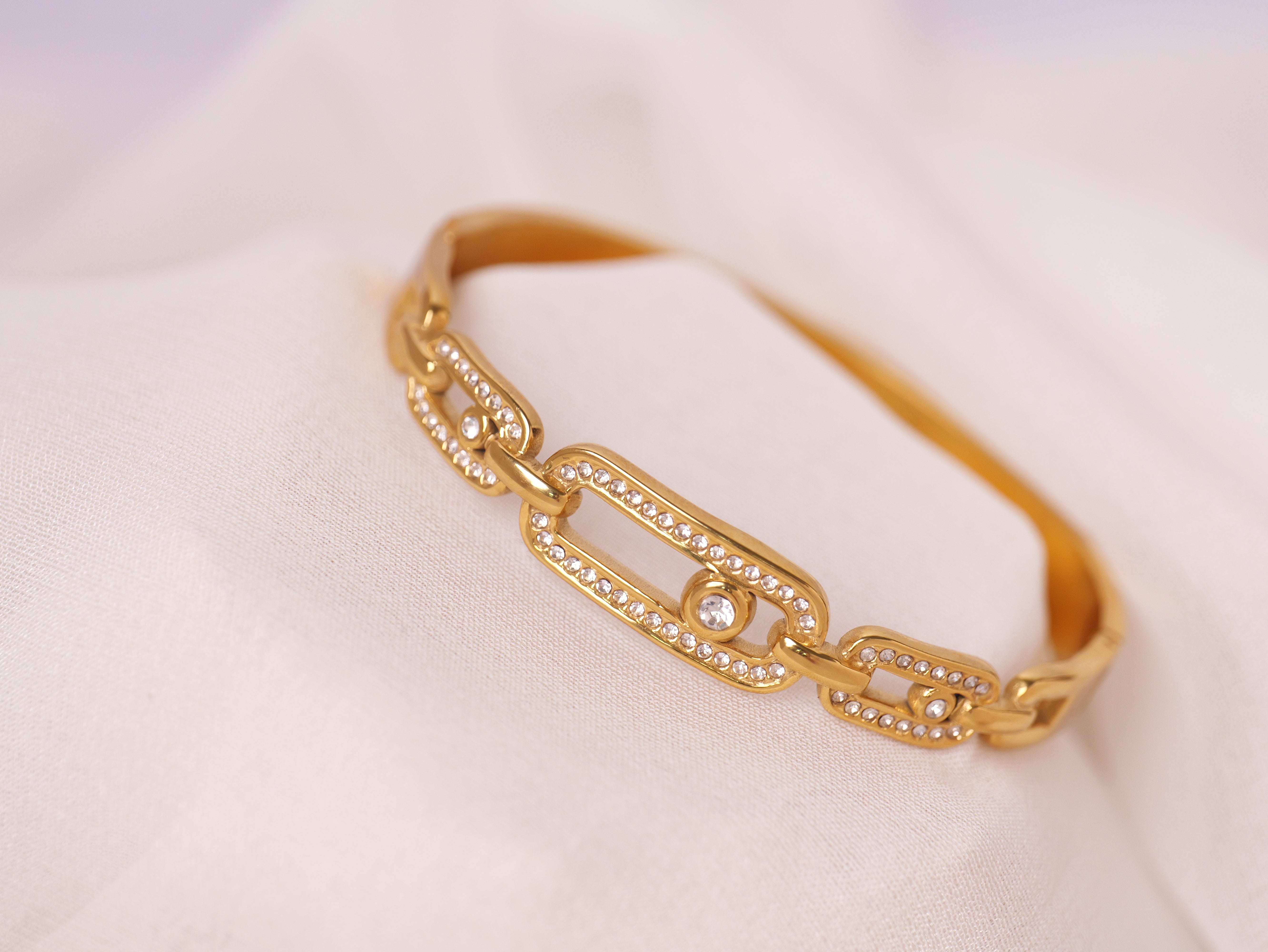 Linked Elegance Gold Bracelet