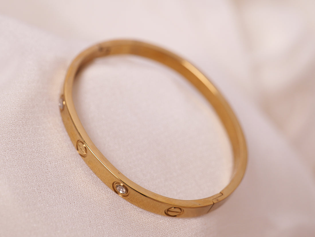 Gold Classic Screw Cuff Broad Bracelet for Thin Wrist