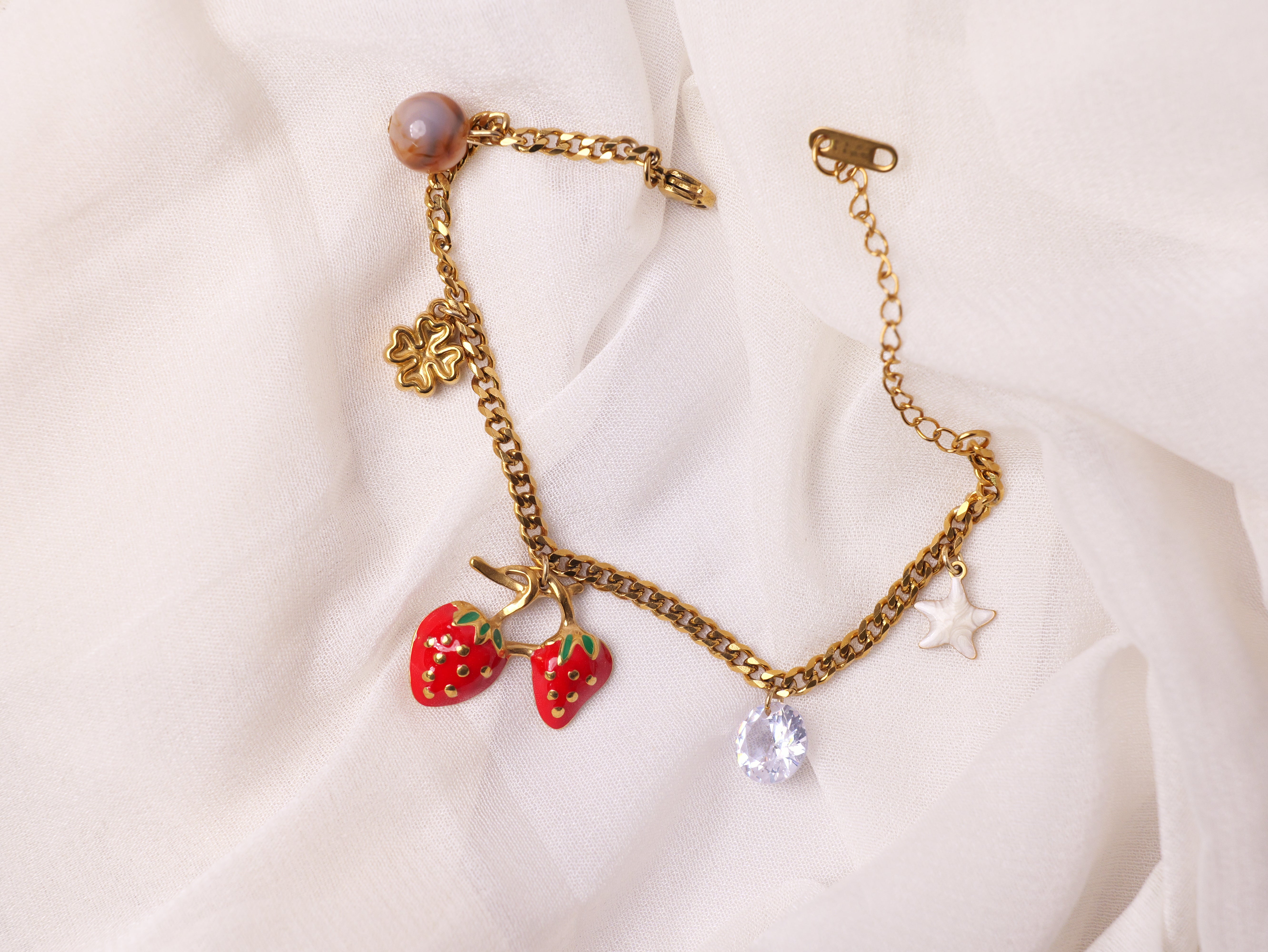 🍓 Strawberry Charm Chain Bracelet