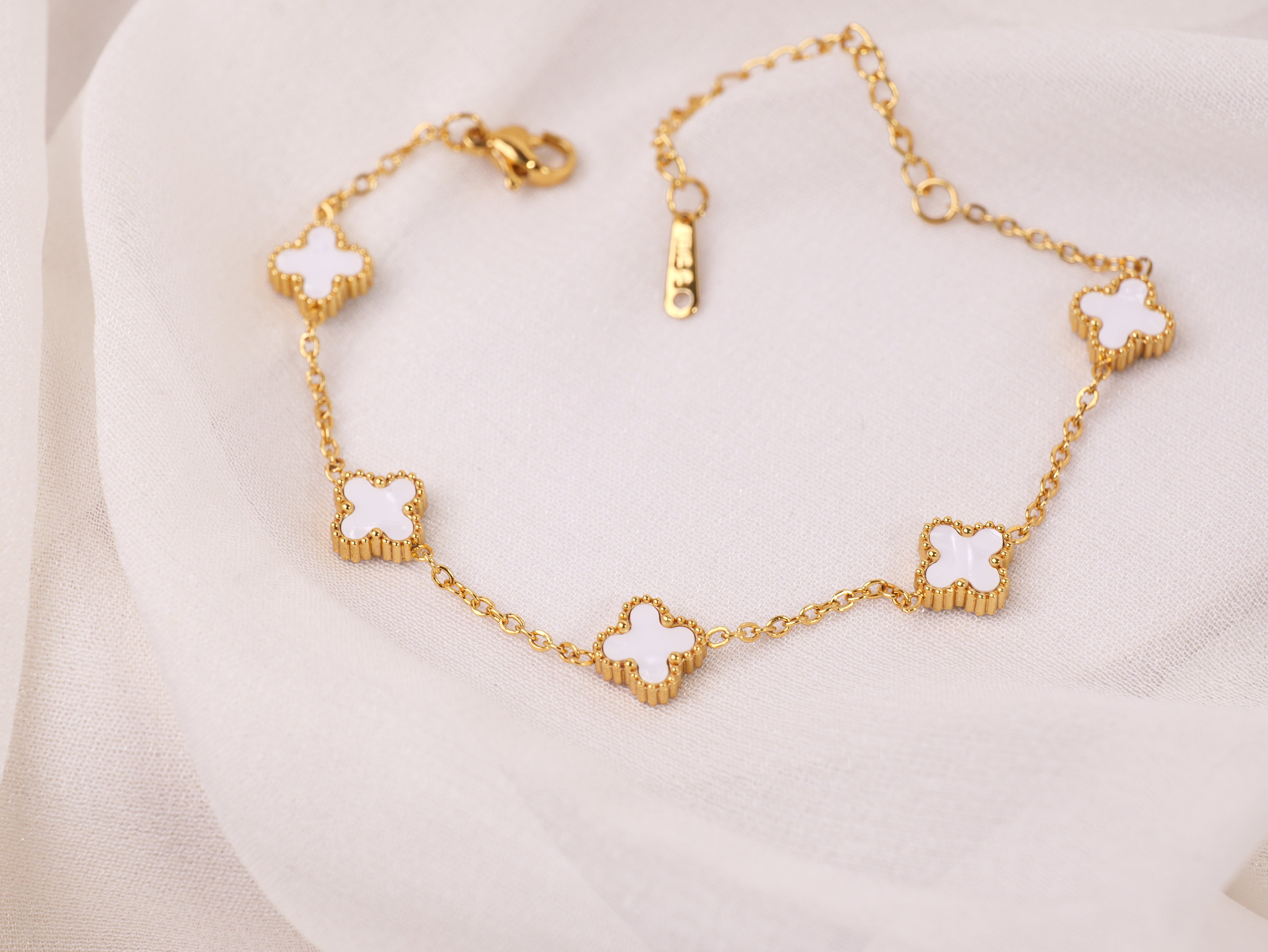 Black White Reversible Small Clover Charm Bracelet