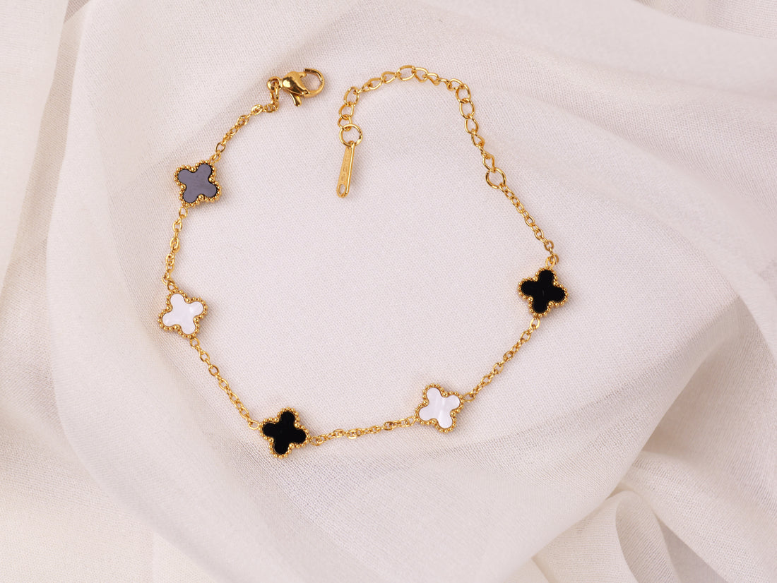 Black White Reversible Small Clover Charm Bracelet