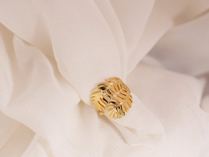 Tropical Leaf Statement Ring