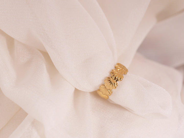 Shell Band Ring