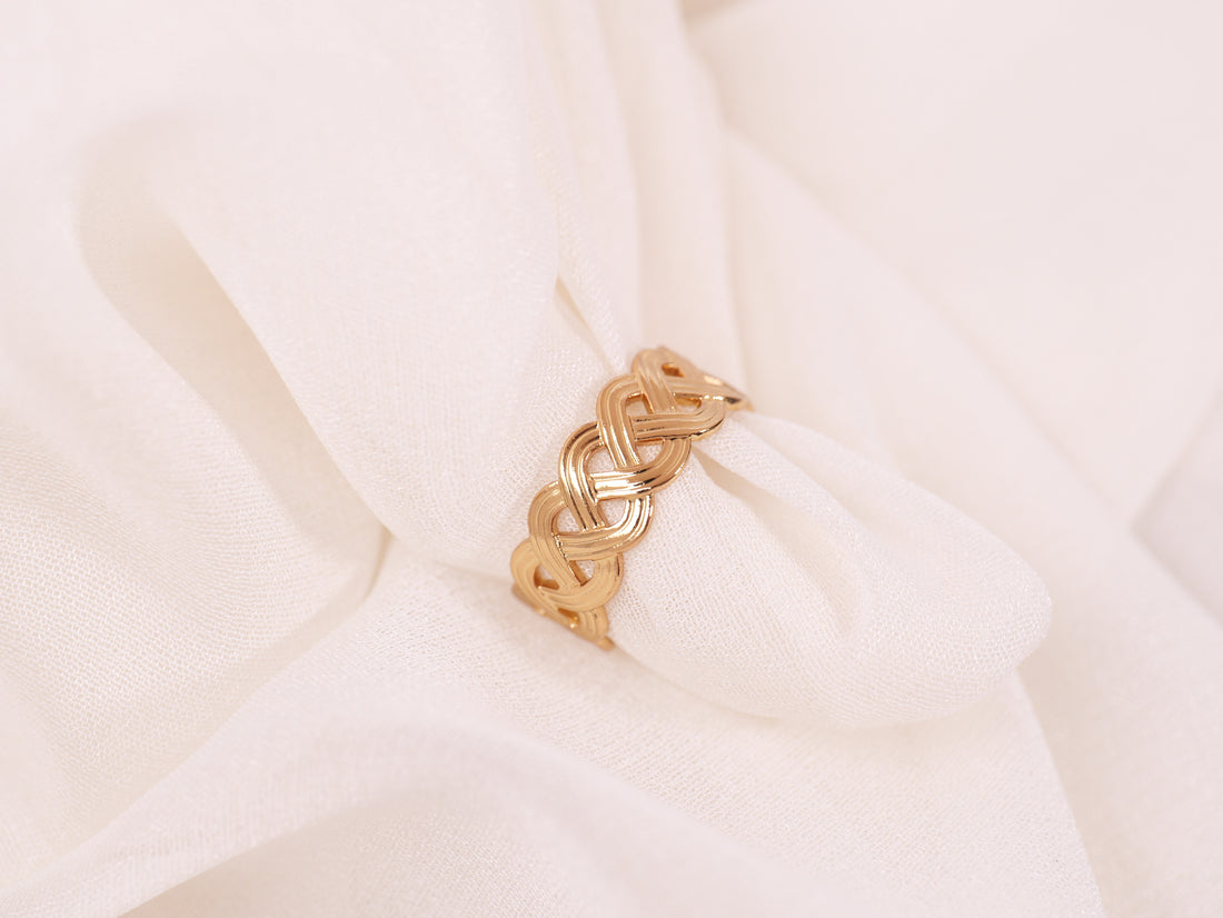 Elegant Braided Band Ring