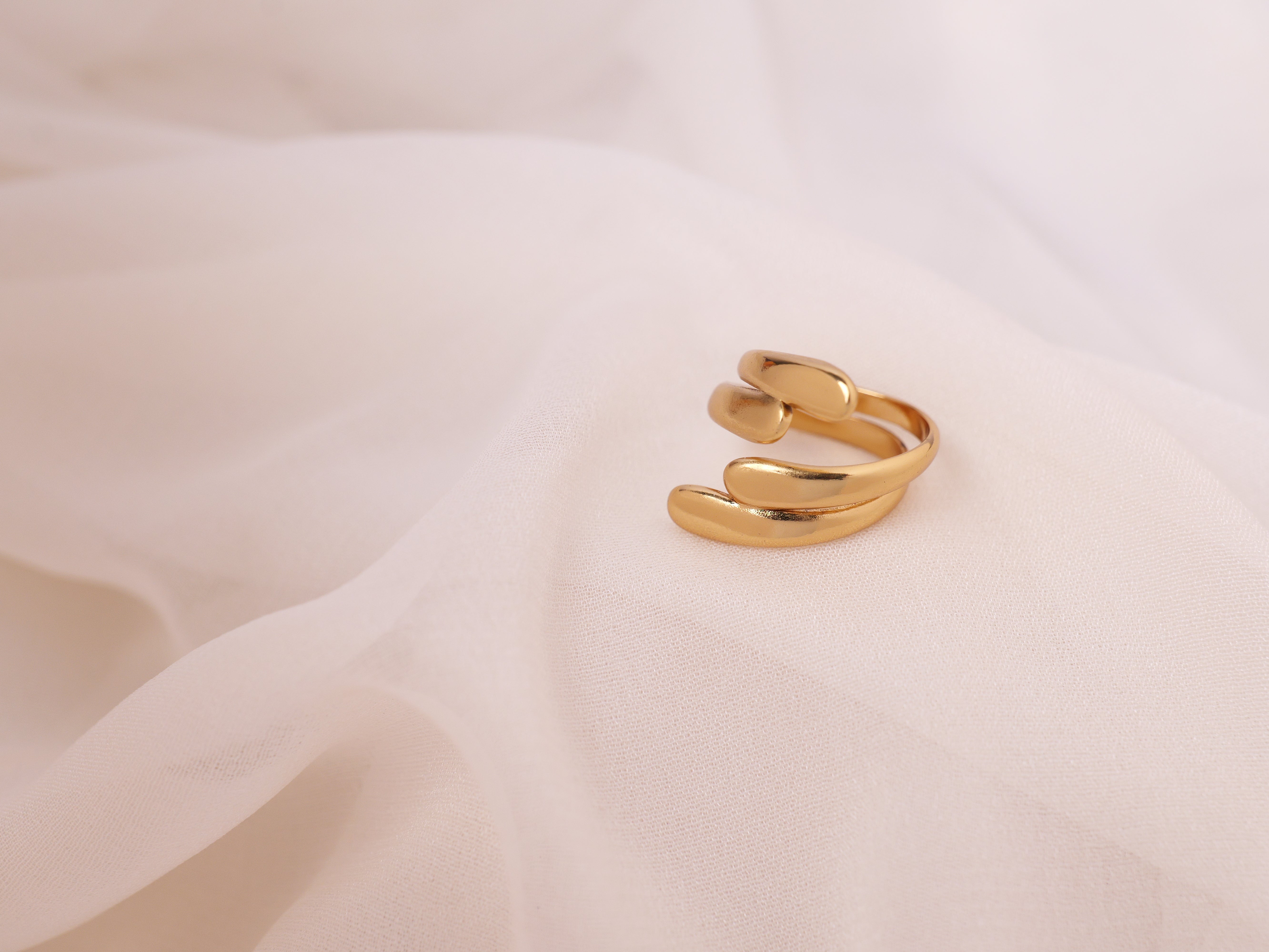 Bold Curve Adjustable Ring