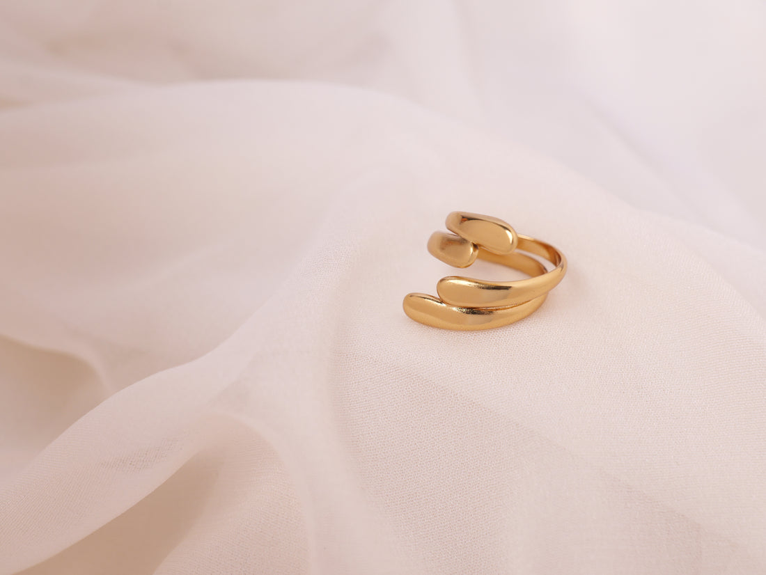 Bold Curve Adjustable Ring