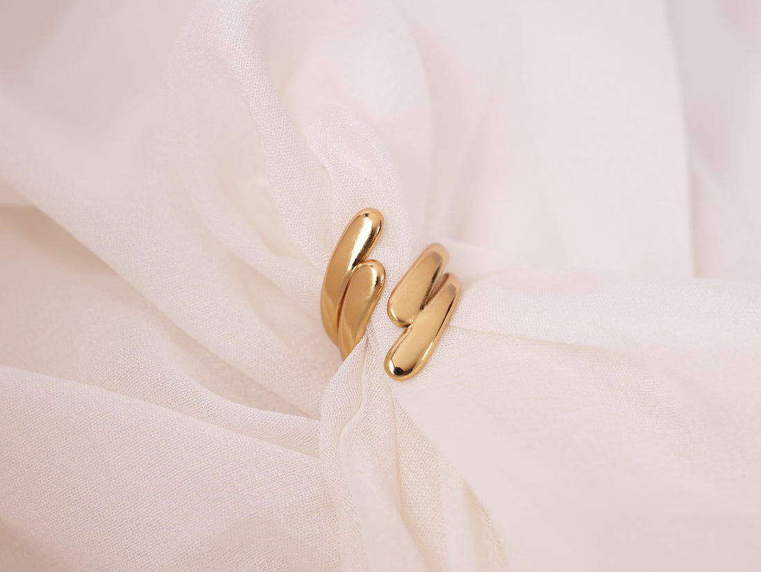 Bold Curve Adjustable Ring