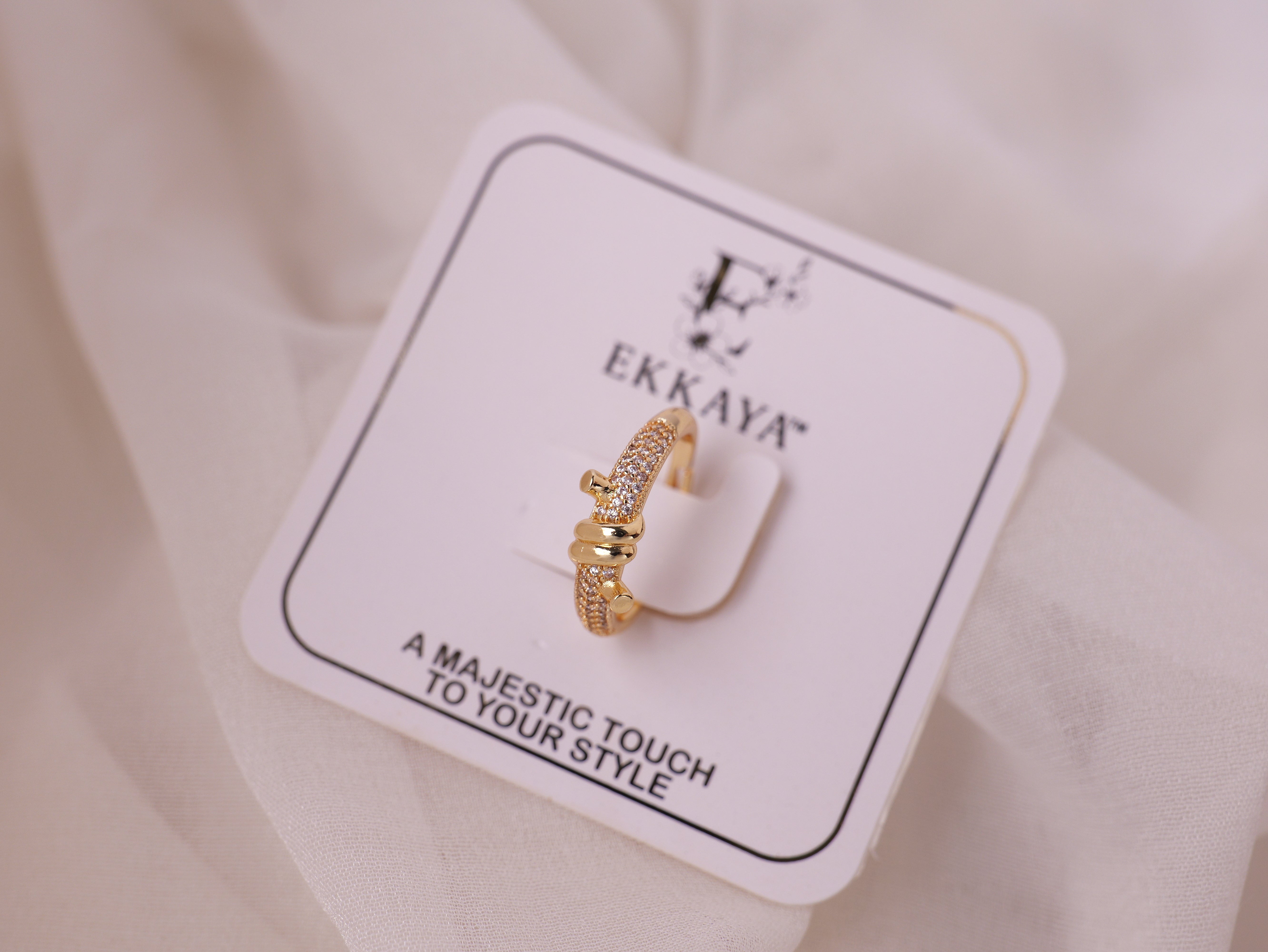 Gold Knot Elegance Ring
