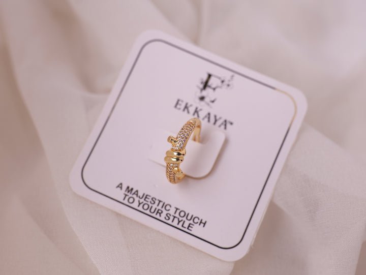 Gold Knot Elegance Ring