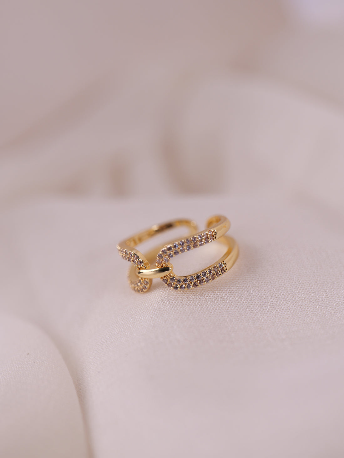 Linked Elegance Ring