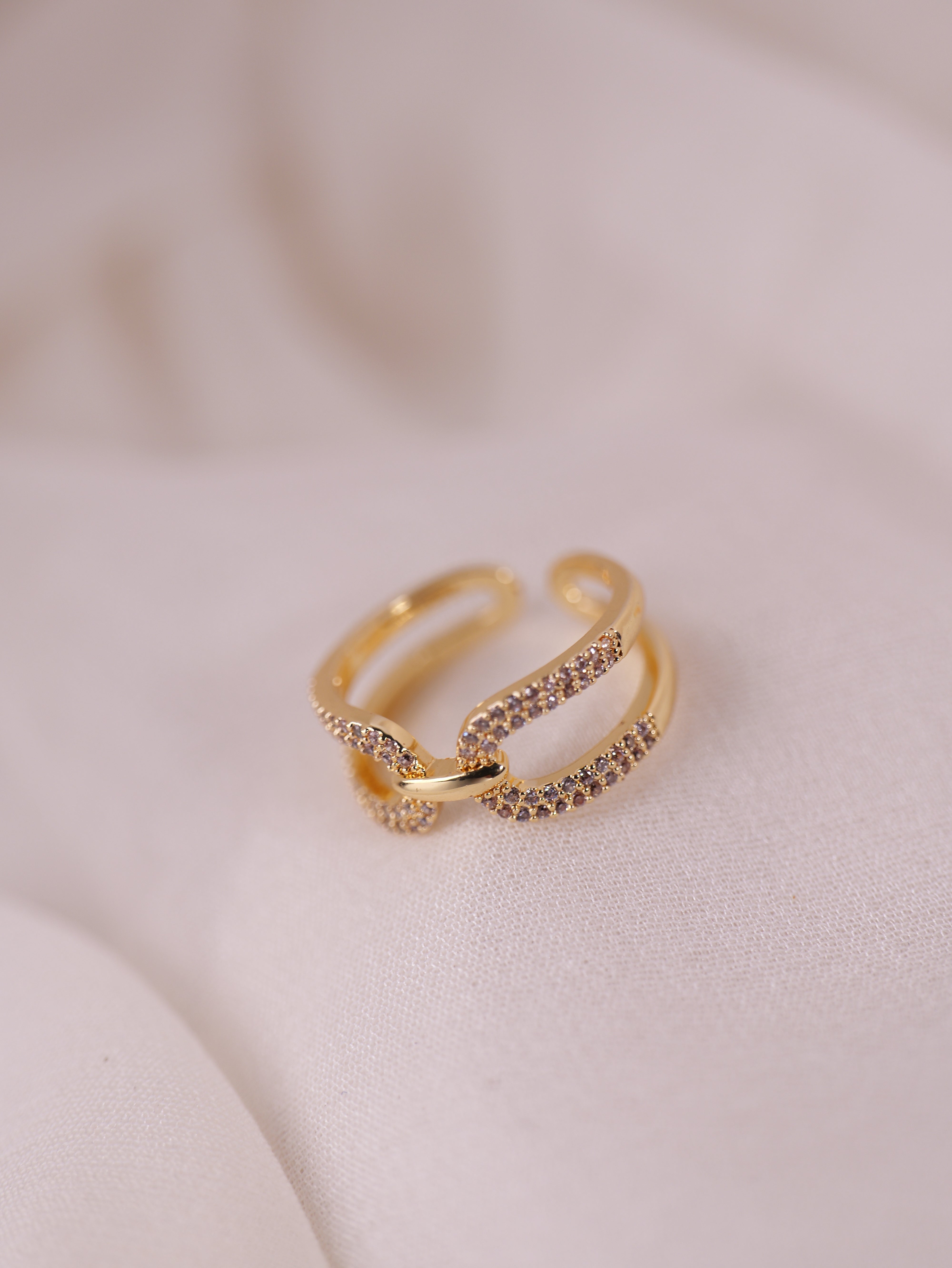 Linked Elegance Ring