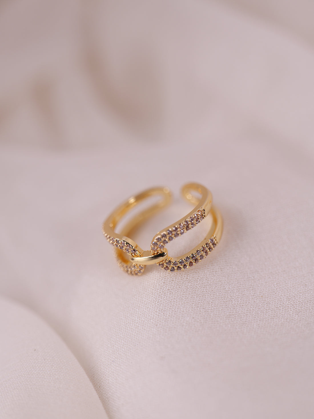 Linked Elegance Ring