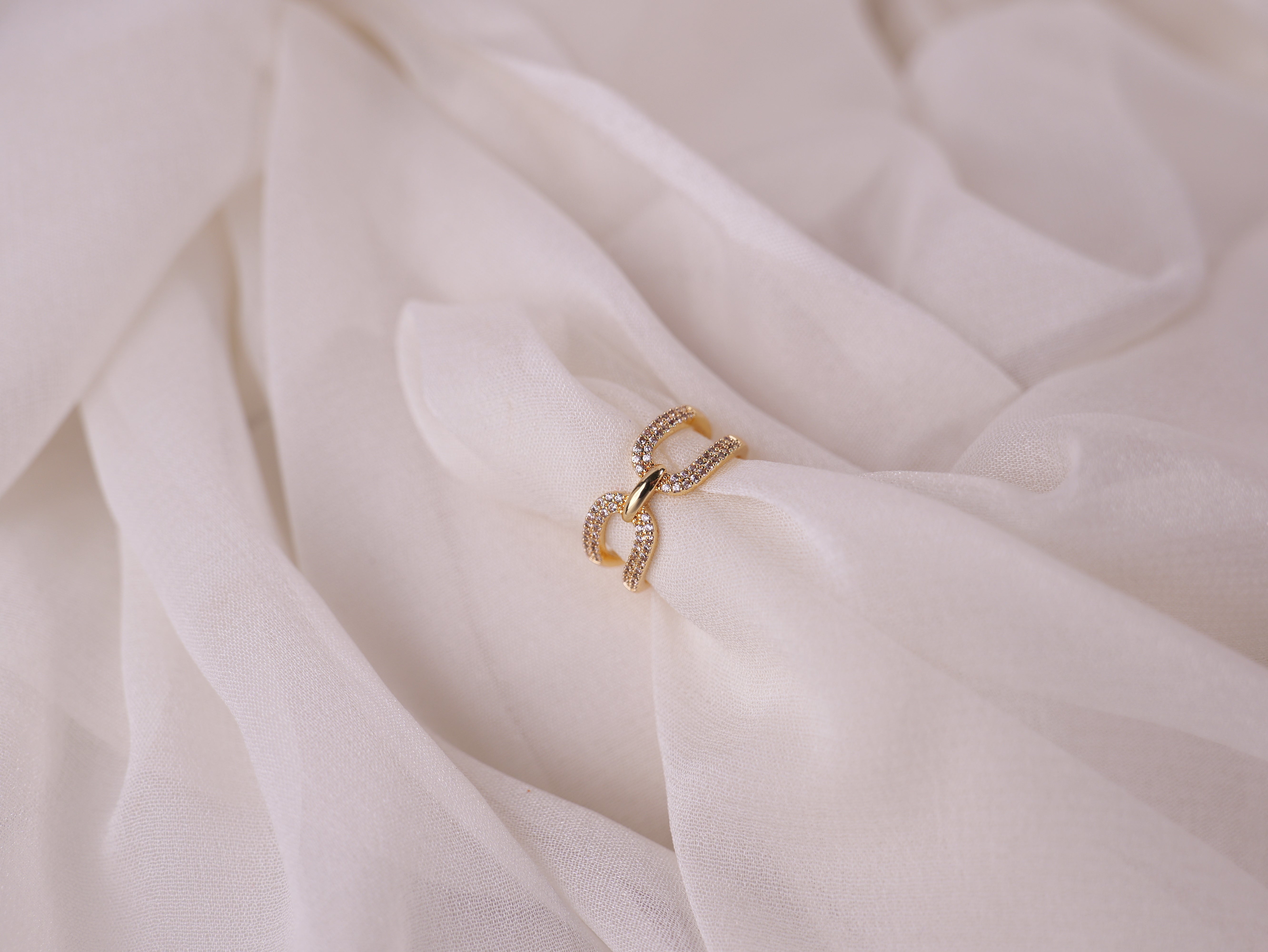 Linked Elegance Ring