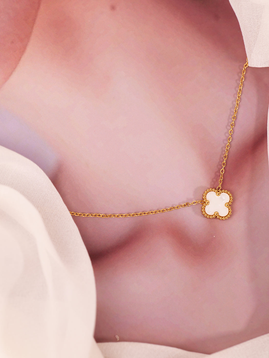 Clover Pendant Necklace