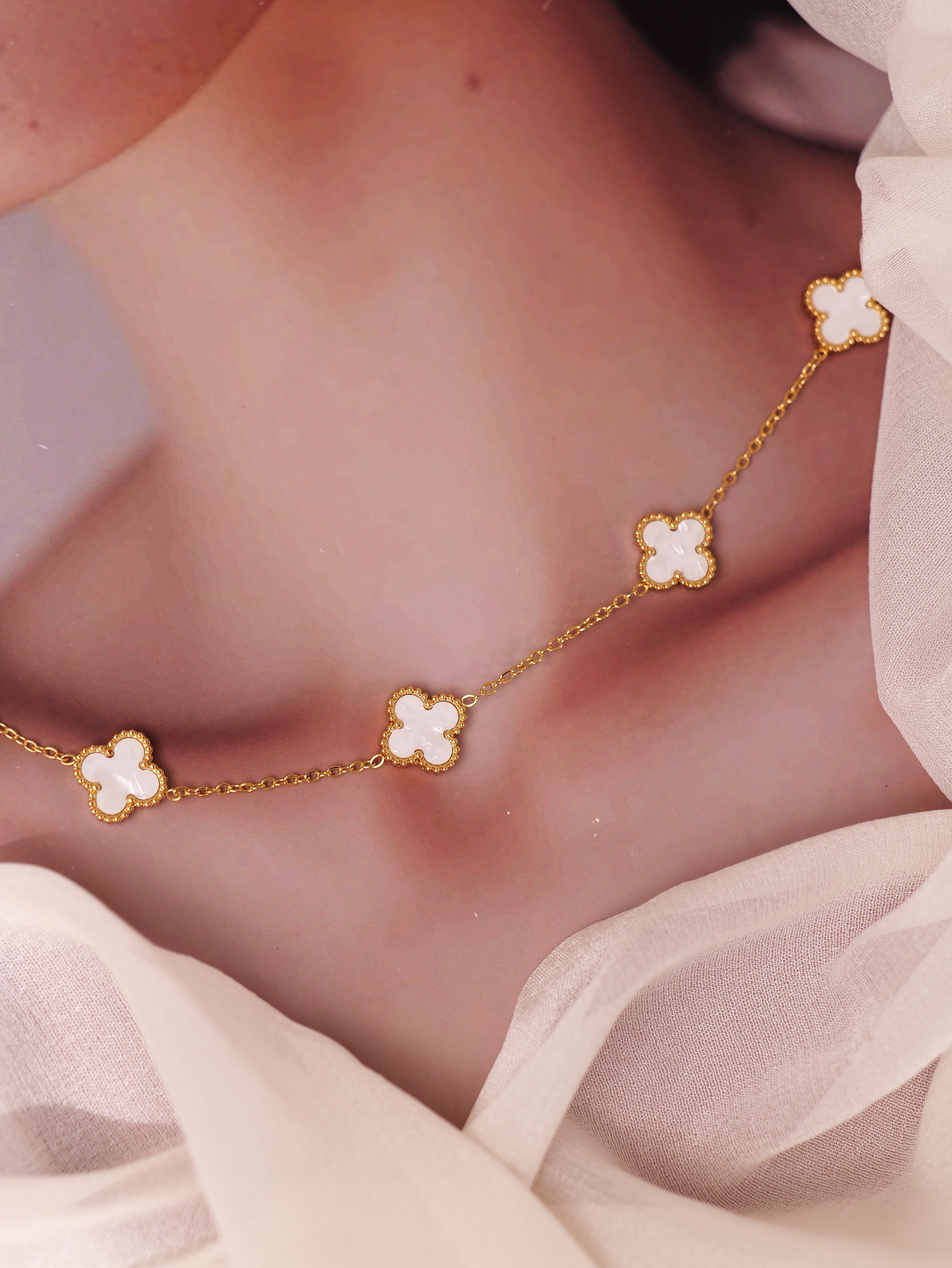 Noir Clover Elegance Necklace