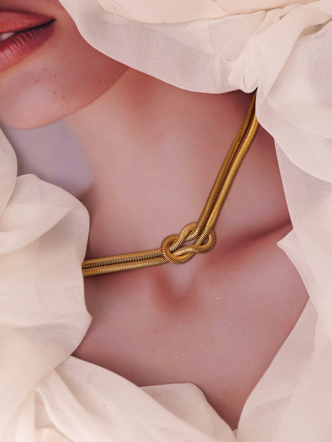 Elegant Gold Herringbone Chain Necklace