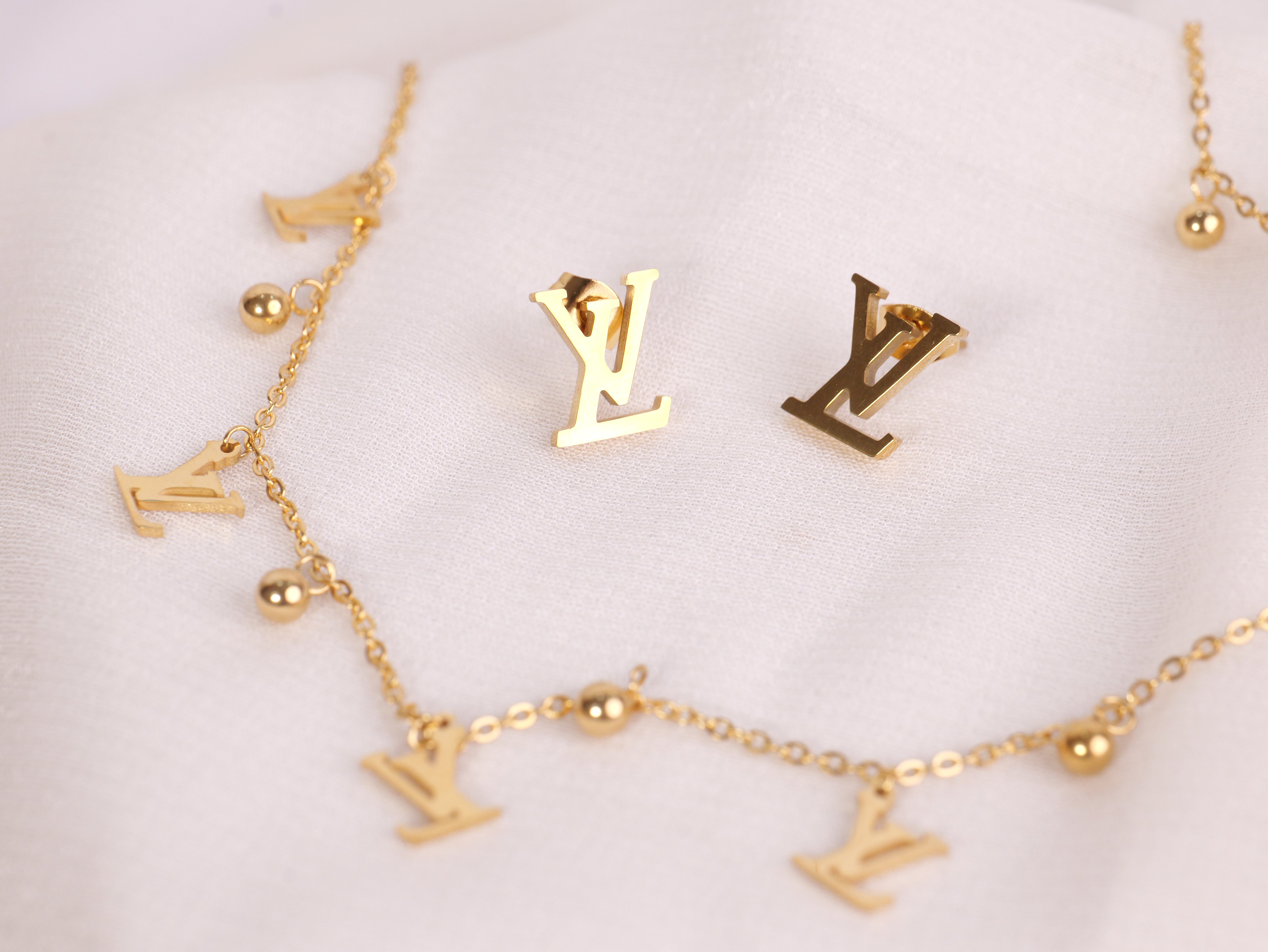 Elegant LV-Inspired Gold Jewelry Set