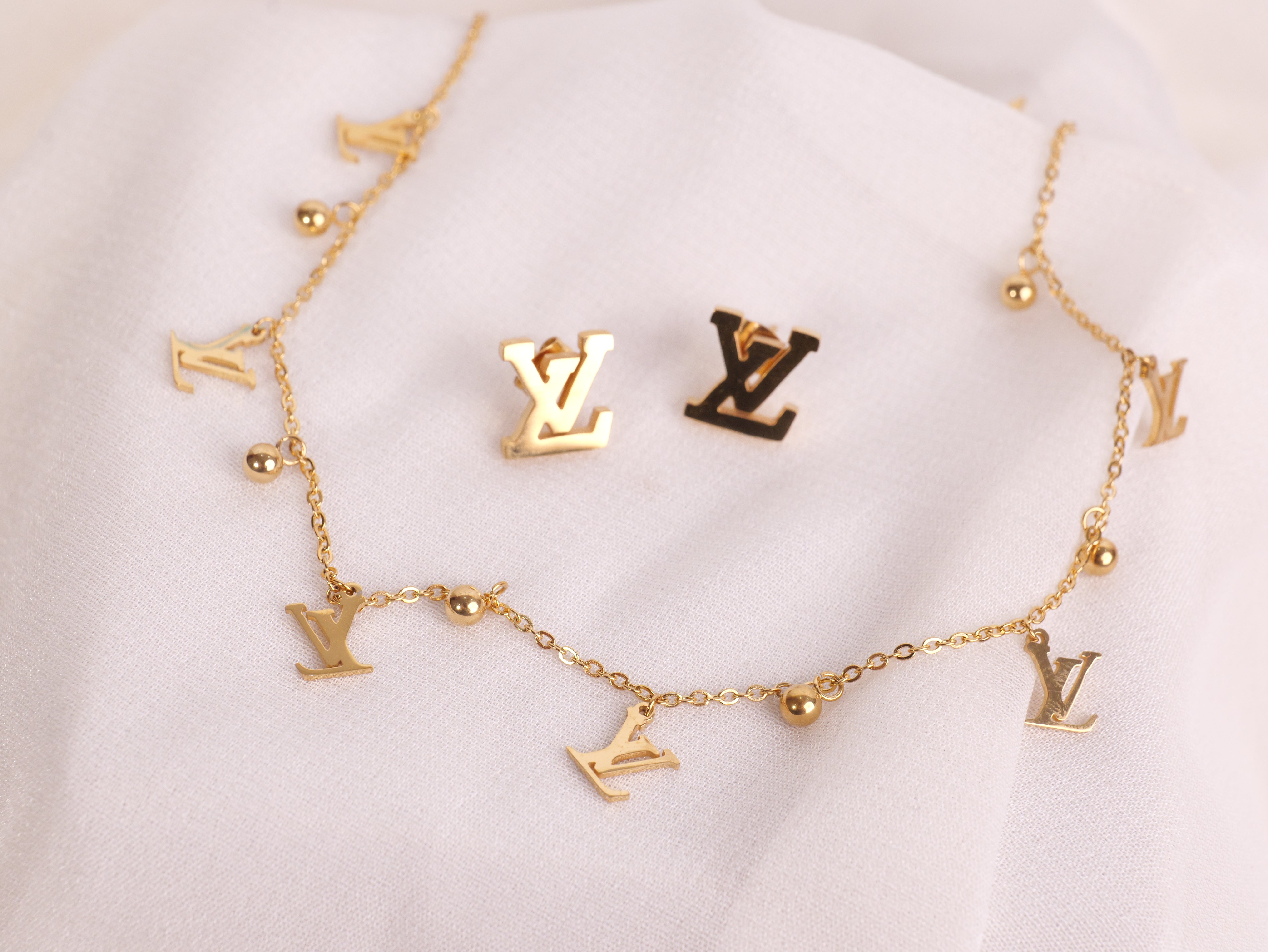 Elegant LV-Inspired Gold Jewelry Set