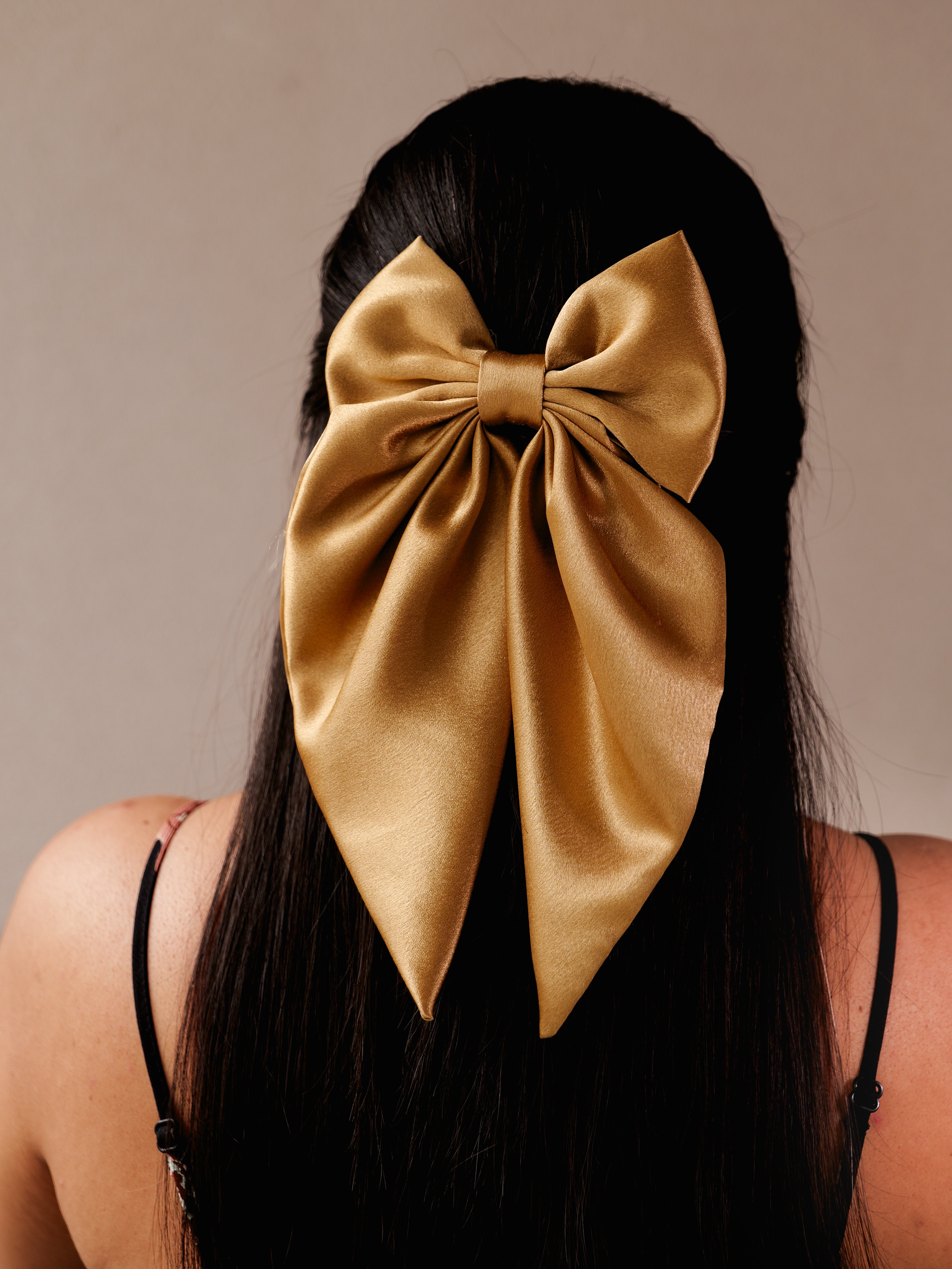 Royale Satin Bow – Luxe Volume with a Touch of Grace