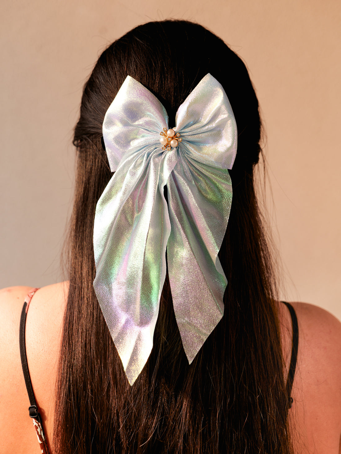 Pearl Shine Hair Bow – Vintage Elegance for Timeless Style