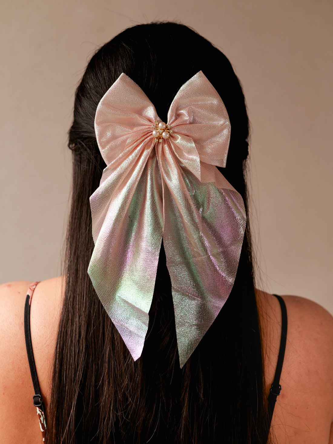 Pearl Shine Hair Bow – Vintage Elegance for Timeless Style