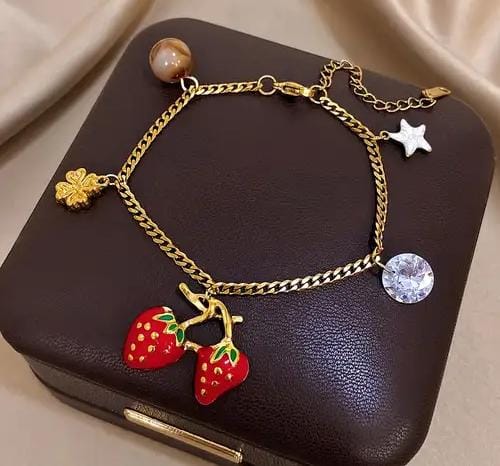 🍓 Strawberry Charm Chain Bracelet